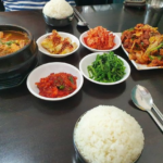 Korean-style table setting