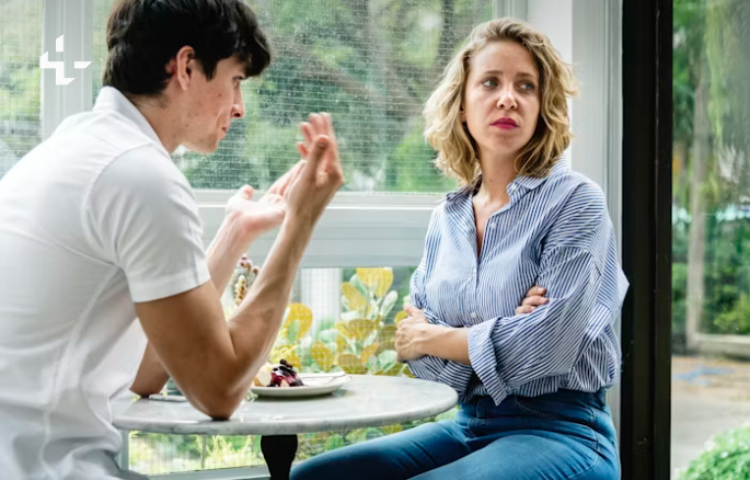 Korean conversation practice about breaking up and breakup phrases